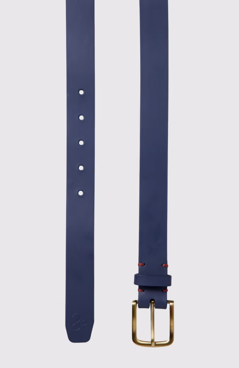 Recycled leather belt with printed backside