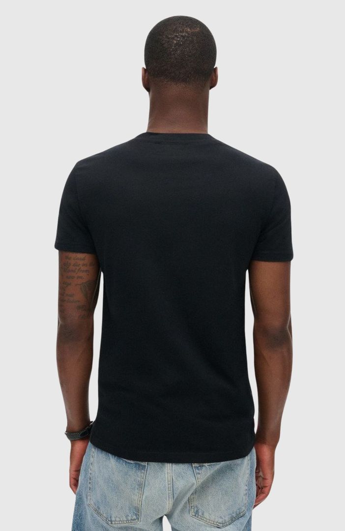 Essential Contrast Emb Tee