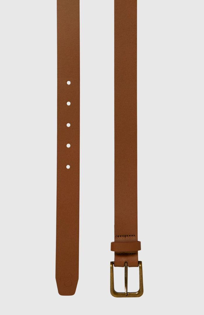 Essential recycled leather belt