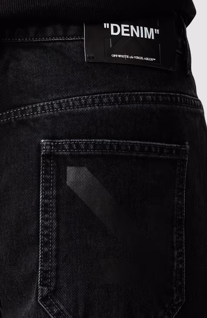 Half Arrow Relax Tapered Jeans