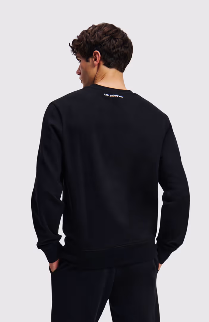 Essential Logo Sweatshirt