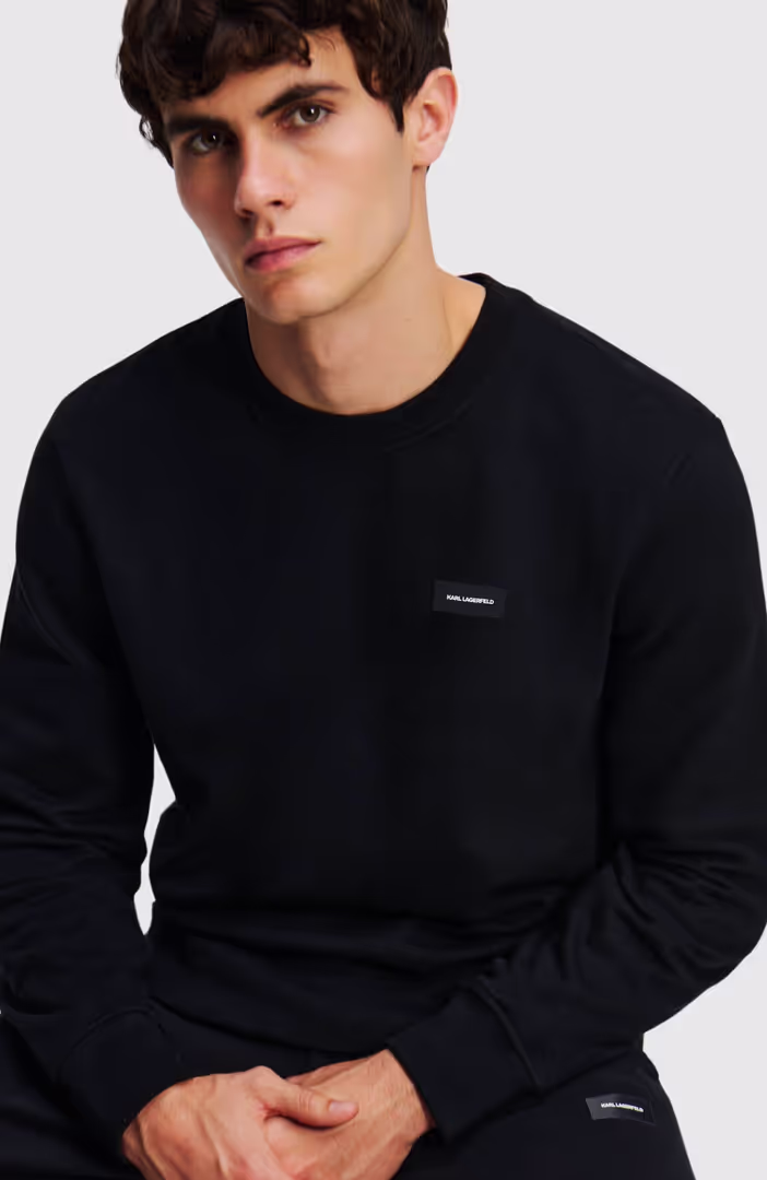 Essential Logo Sweatshirt
