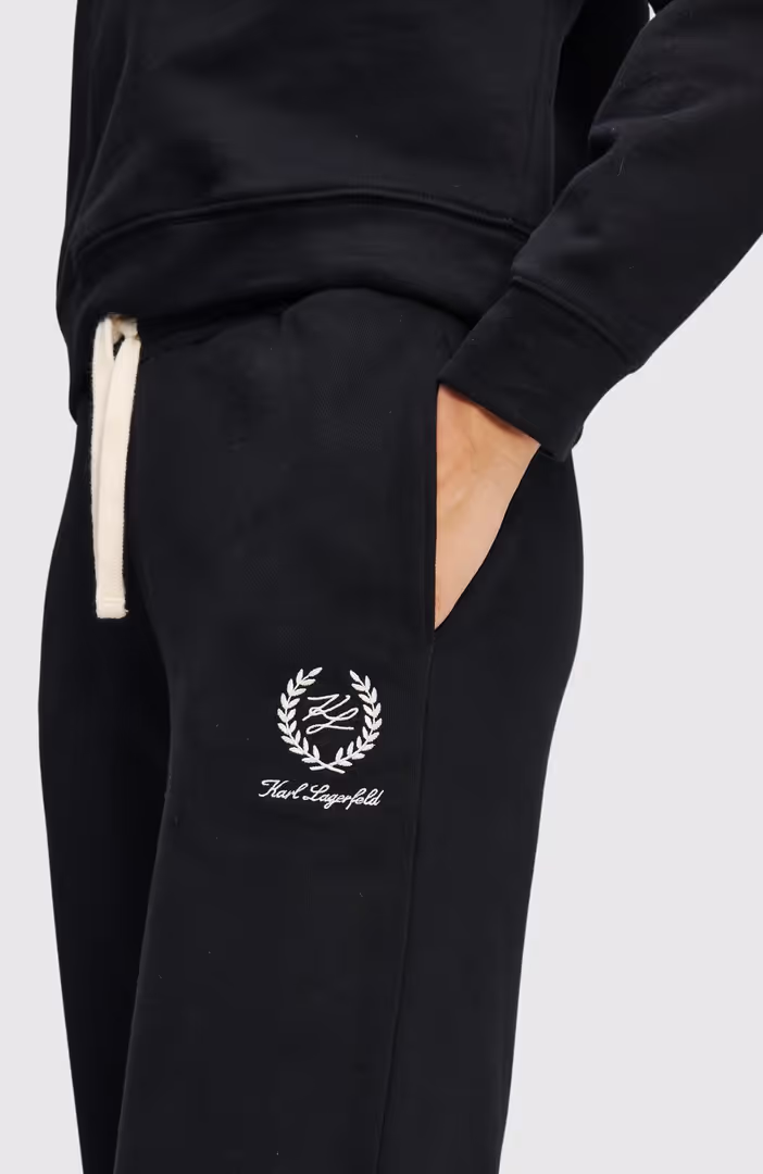 Hotel Karl Crest Straight Leg