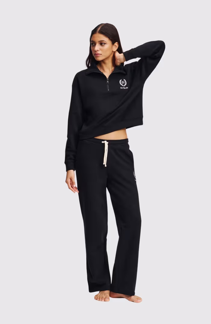 Hotel Karl Crest Straight Leg