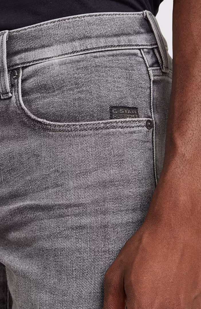 3301 Slim Short