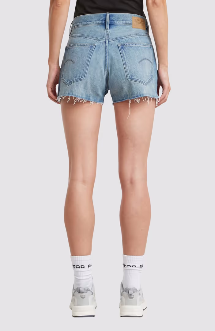 True Short raw edge wmn