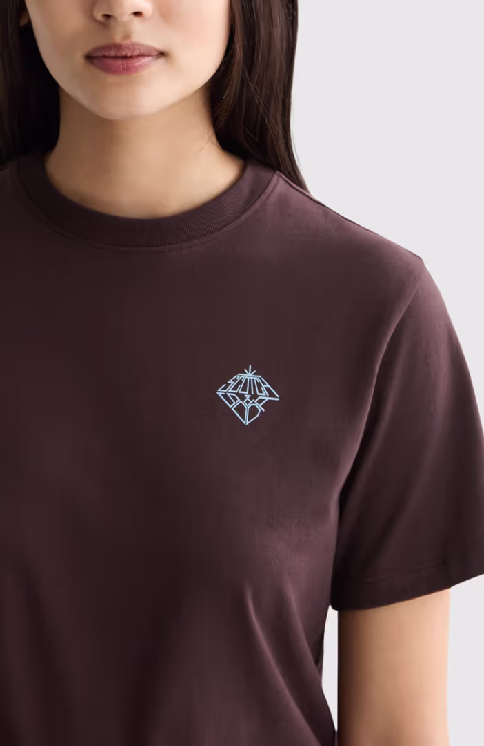 Regular fit T-shirt with chest artwork