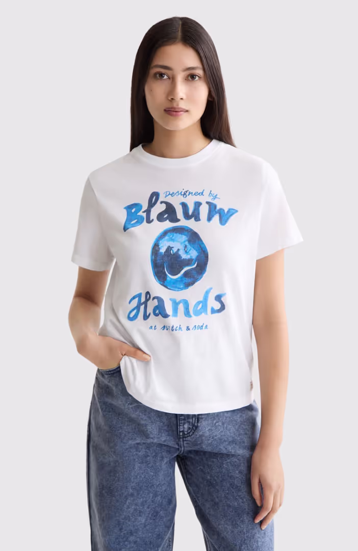 Washed regular fit T-shirt with chest artwork