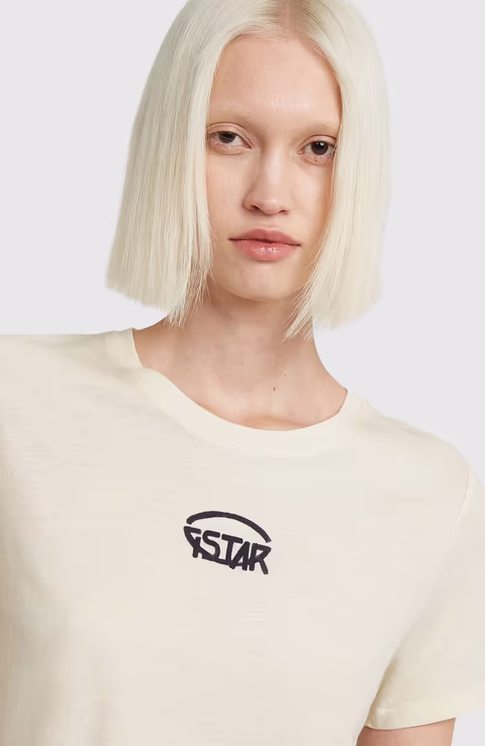 Small center logo r t wmn