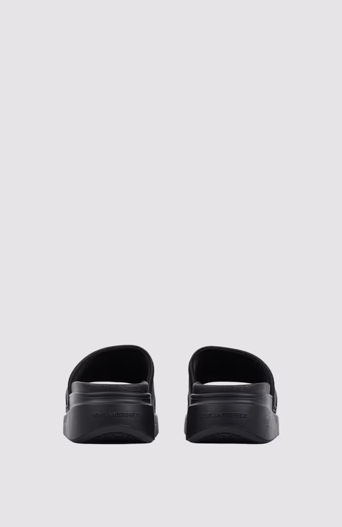 KONDOMINIUM II Karl NFT Relief