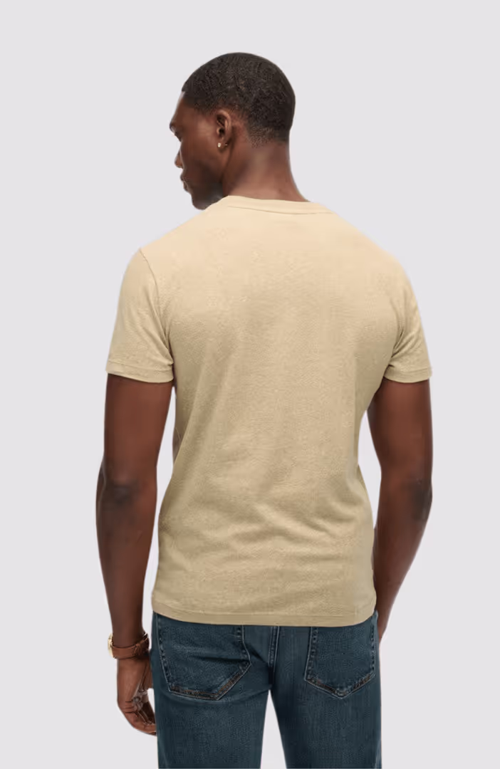 Essential Logo Emb Tee