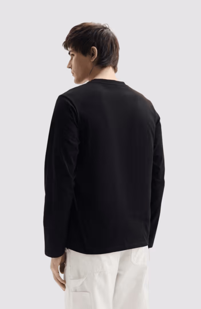 Essential Ls T-Shirt