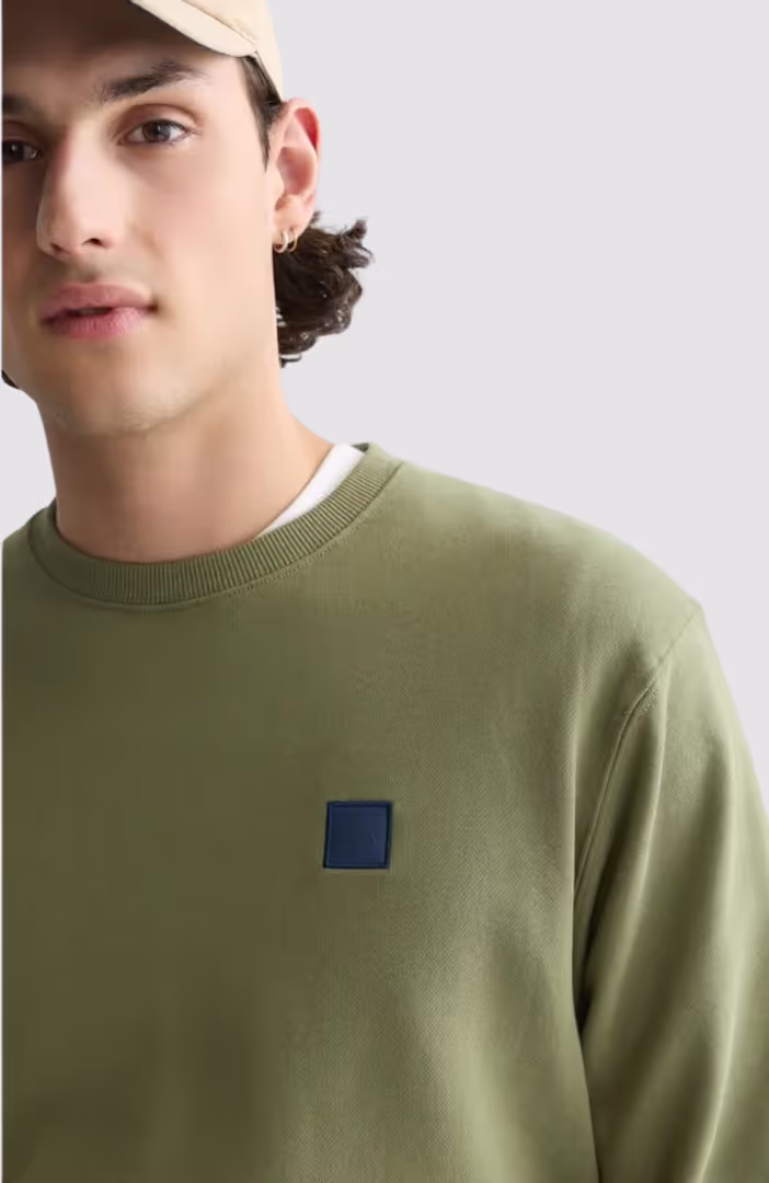 Seasonal Core Logo Badge Regular-Fit Sweatshirt