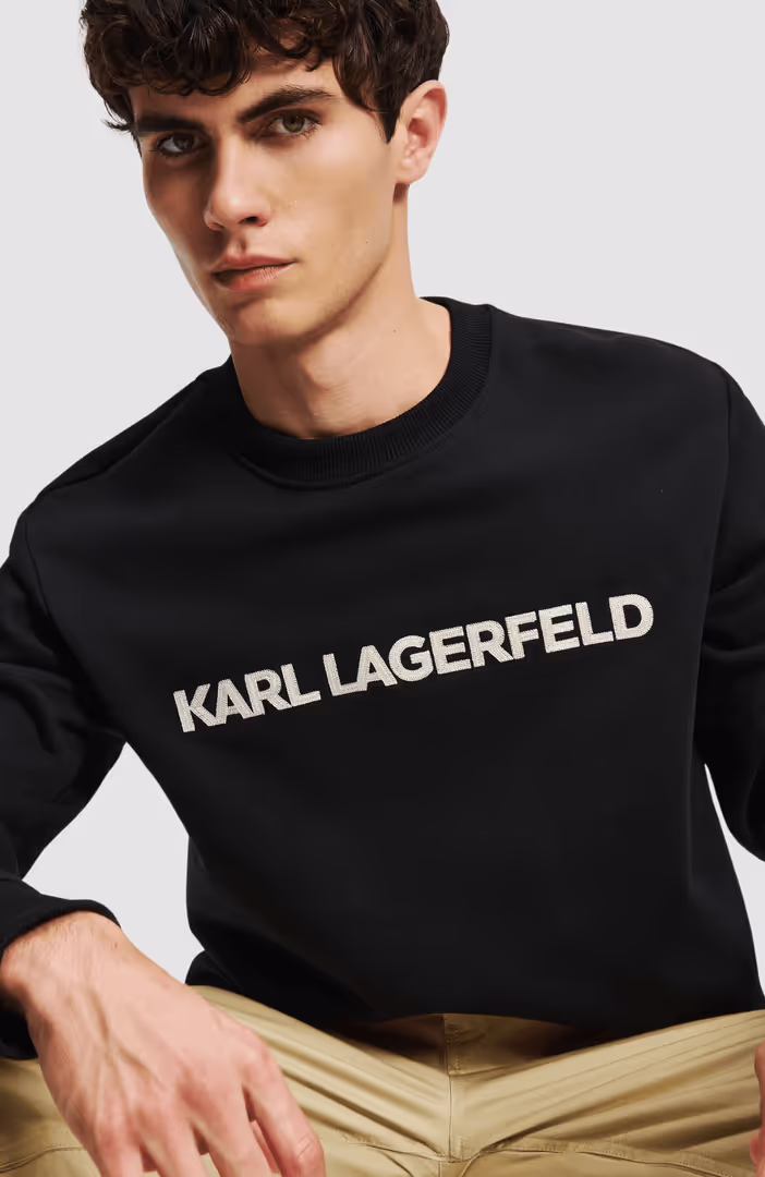 Essential Logo Sweatshirt