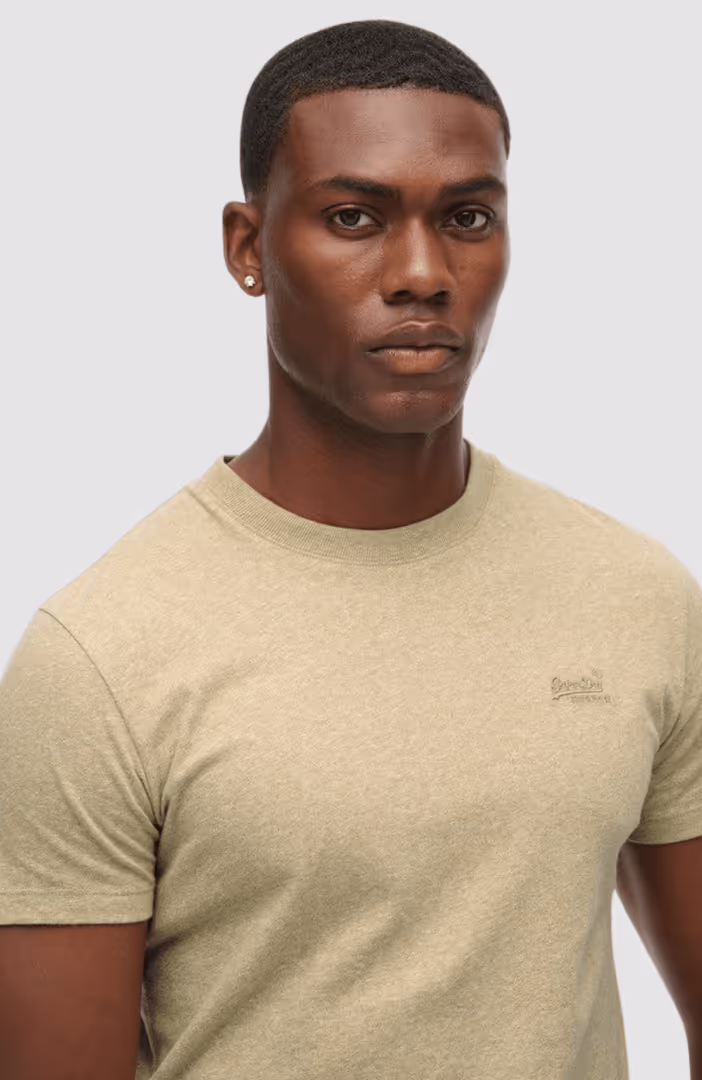 Essential Logo Emb Tee