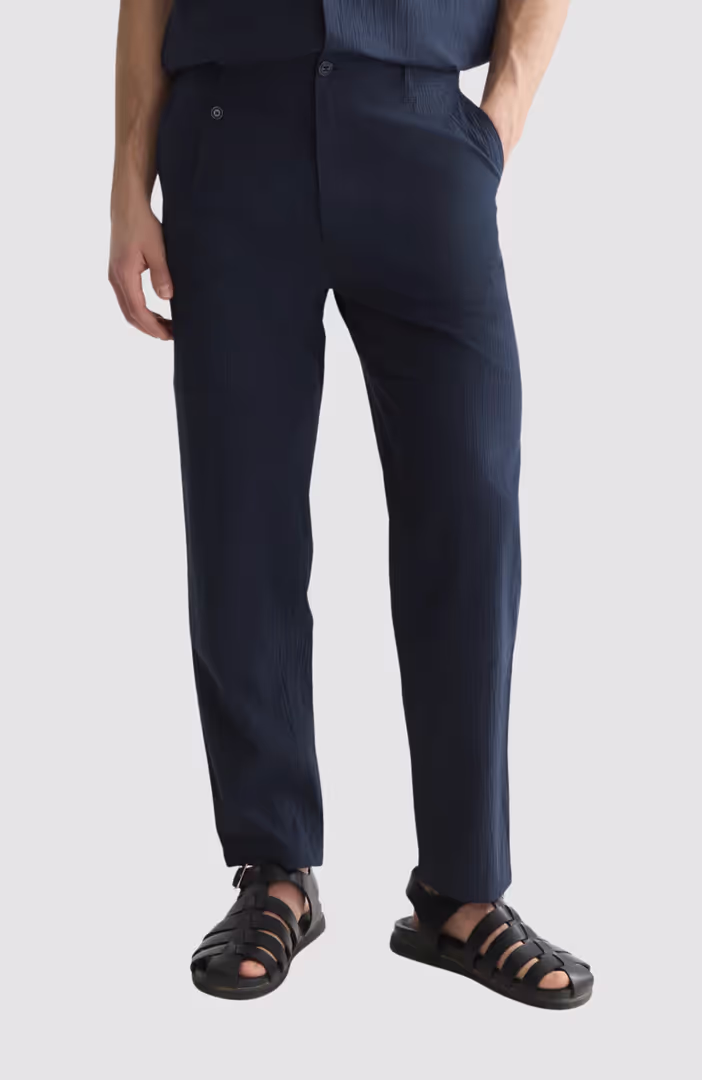 Crinckled Cotton-Blend Relaxed Straight-Fit Chino