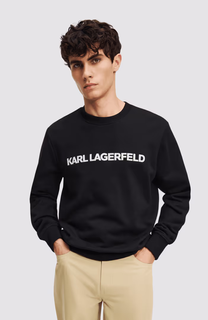 Essential Logo Sweatshirt
