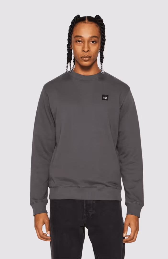 Essential Logo Badge Sweatshirt