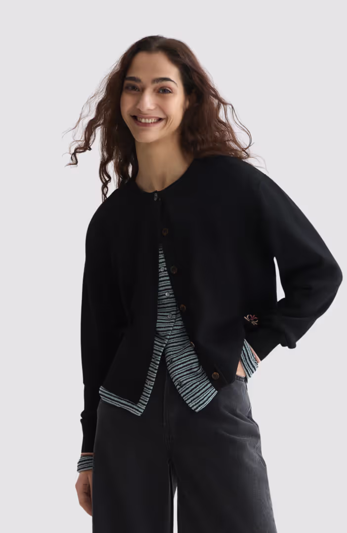 Compact relaxed-fit cardigan