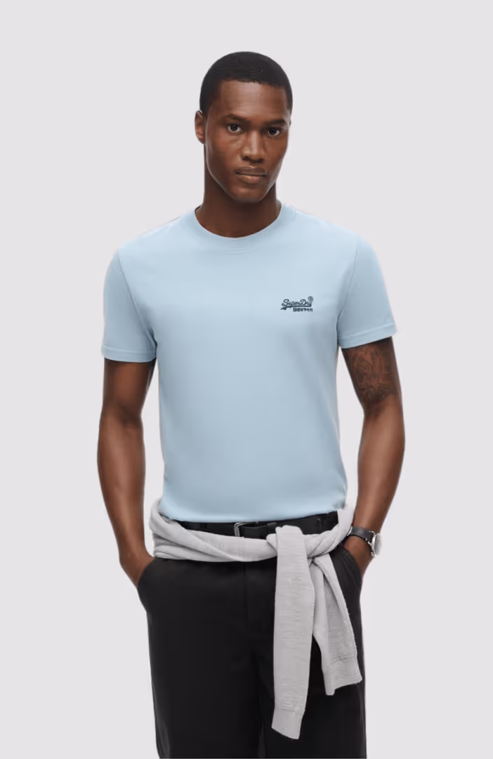Essential Logo Emb Tee