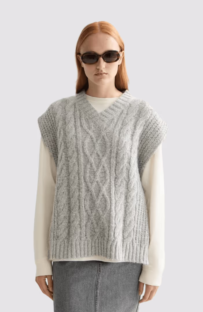 Cable stitch spencer