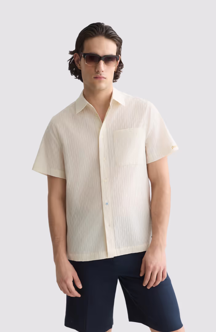 Jacquard Seer-Sucker Regular-Fit Short-Sleeved Shirt