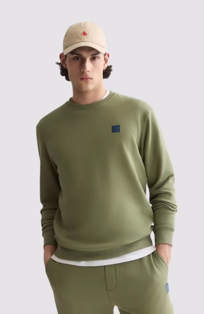 Seasonal Core Logo Badge Regular-Fit Sweatshirt