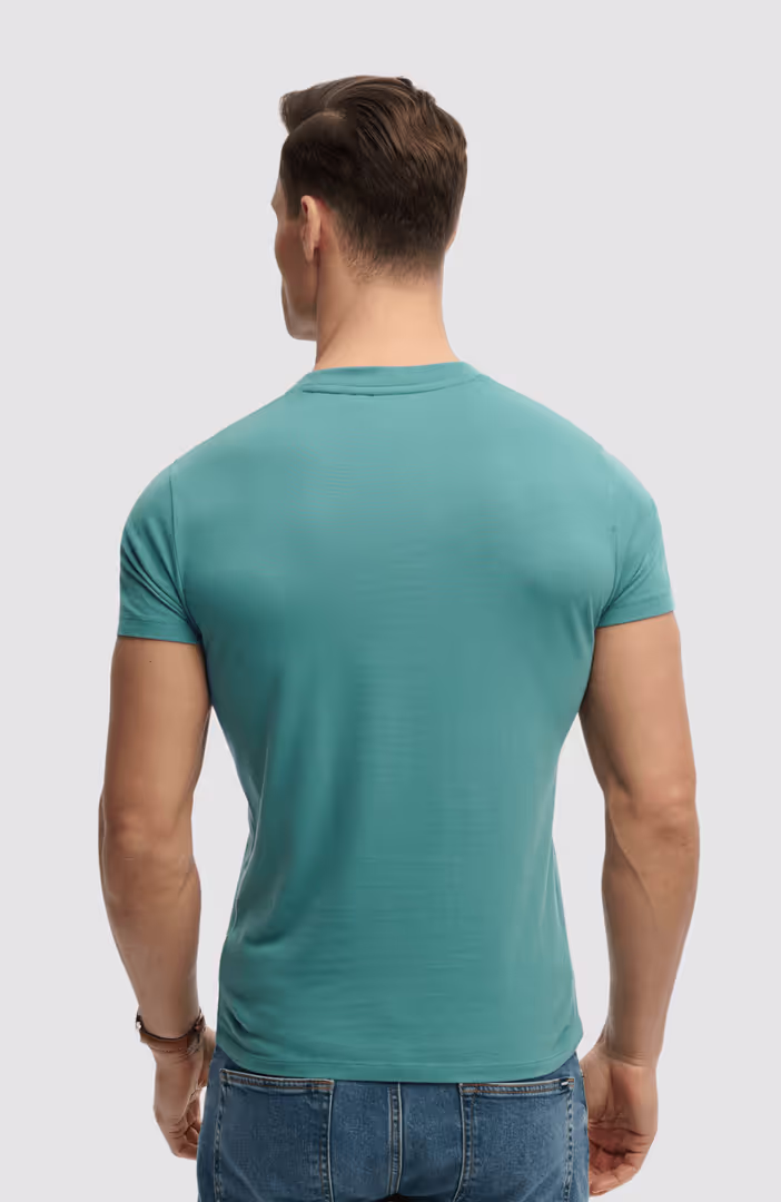 Essential Logo Emb Tee