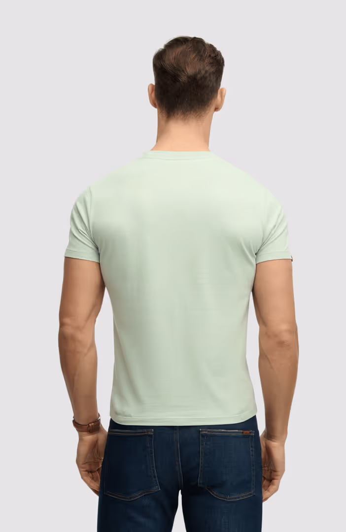 Essential Logo Emb Tee