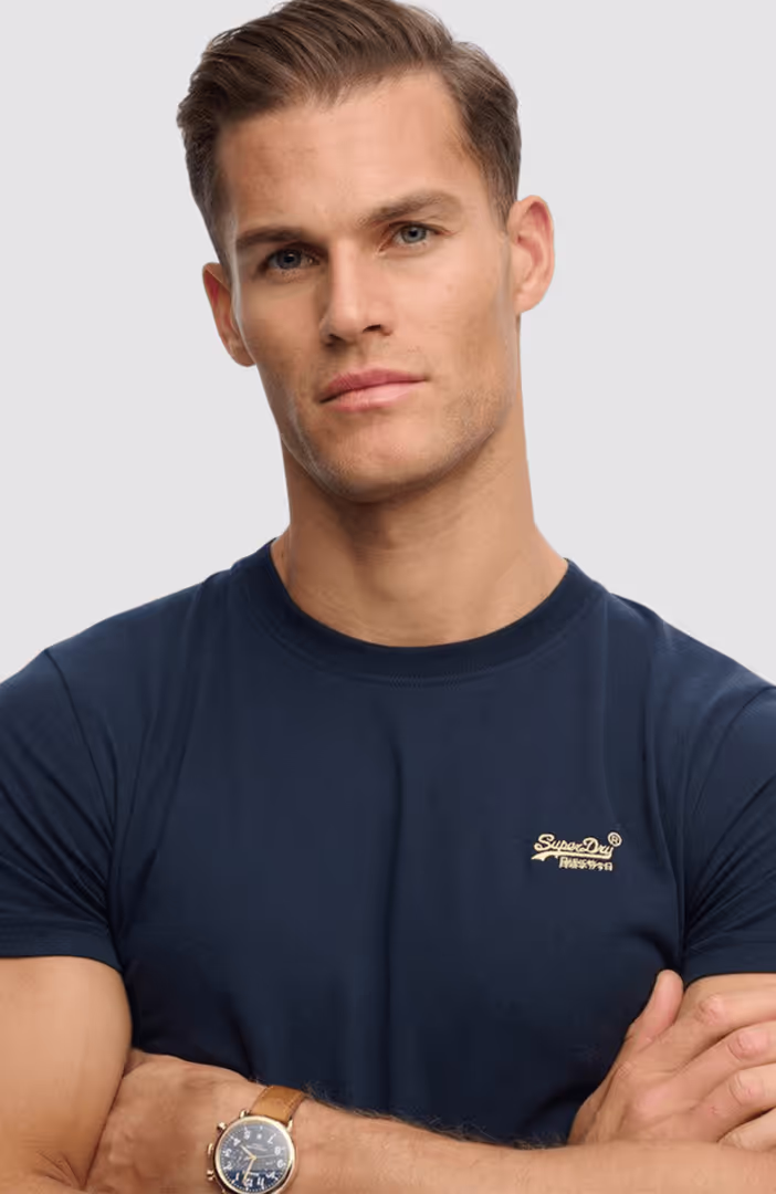 Essential Logo Emb Tee