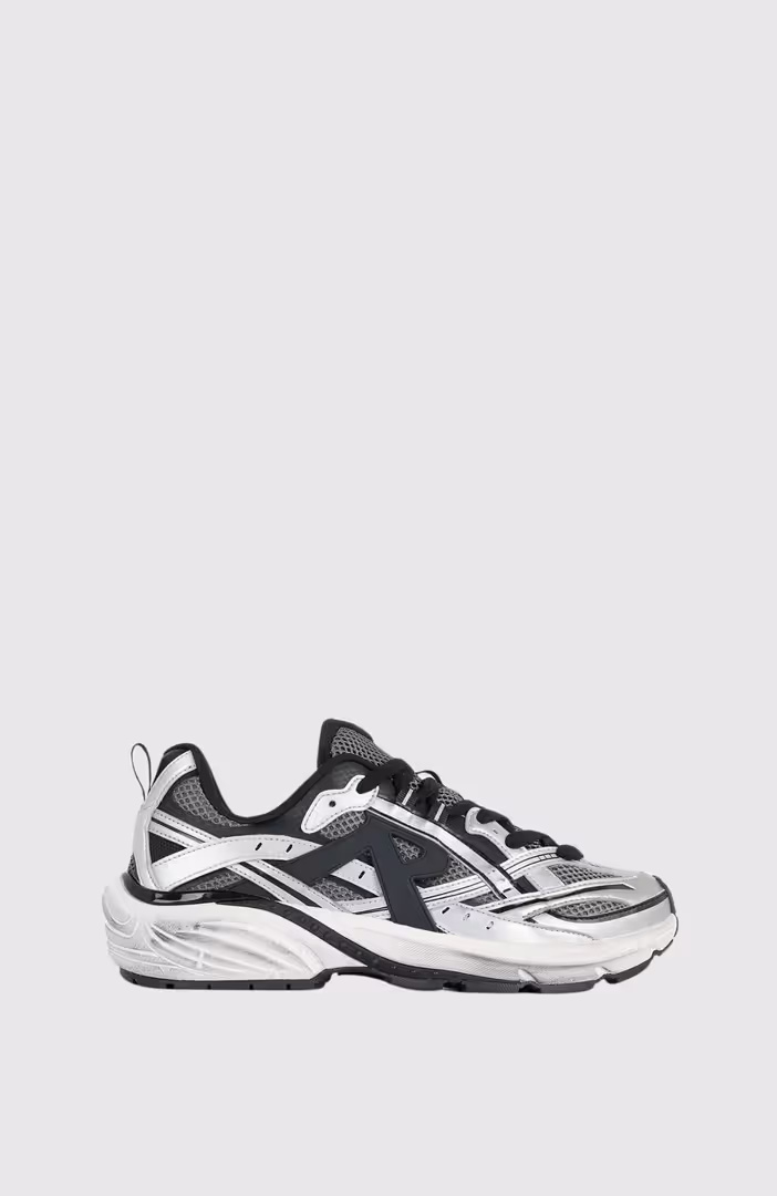 Storm Runner