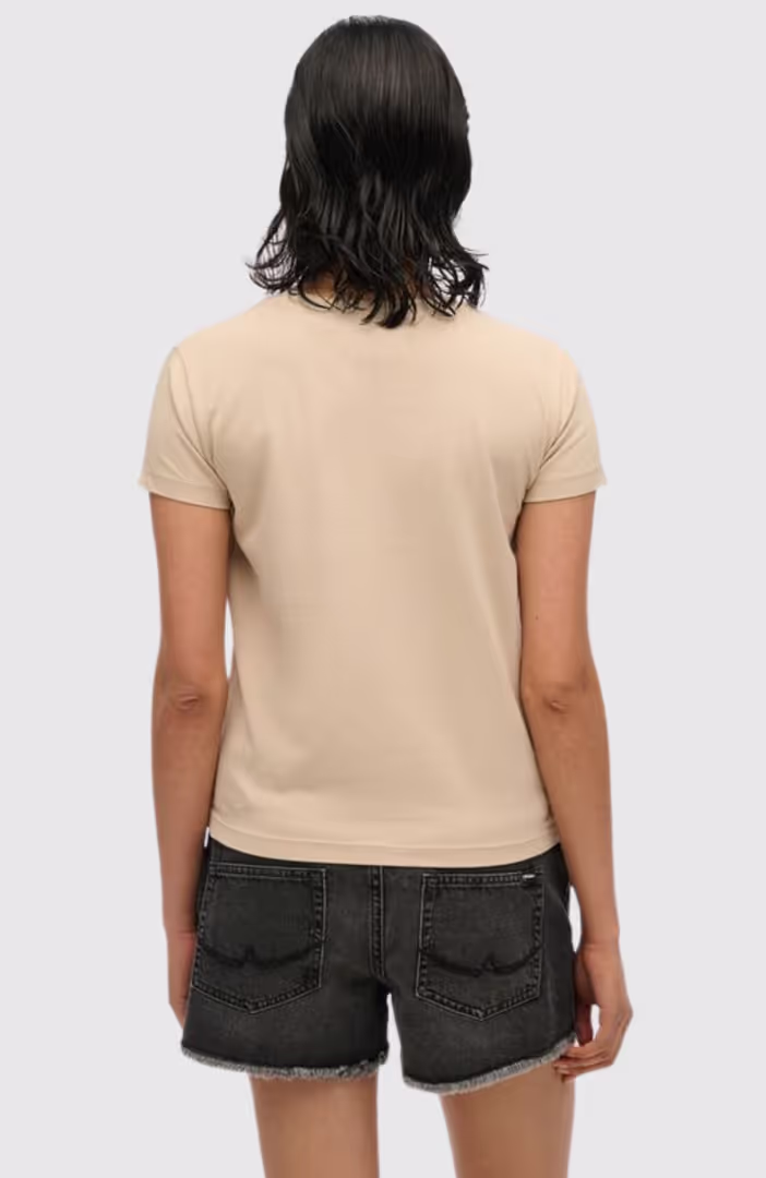 SPORT LUXE FITTED TEE