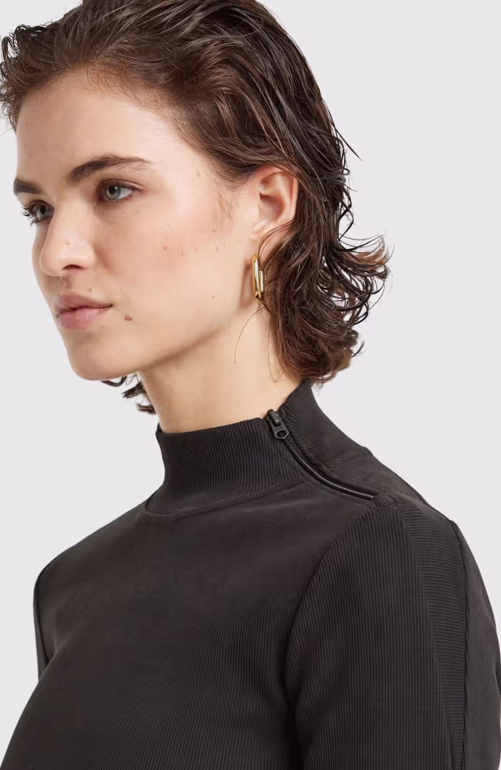 Asymmetric zip cropped slim mock l\s wmn