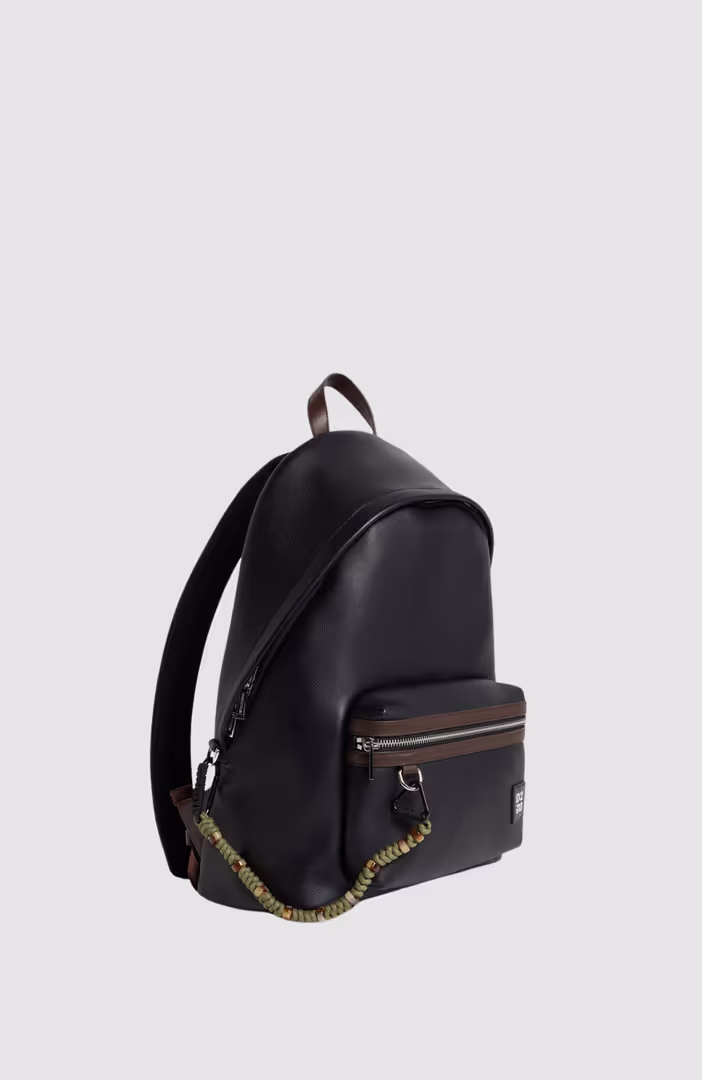D2 Upside Down Backpack