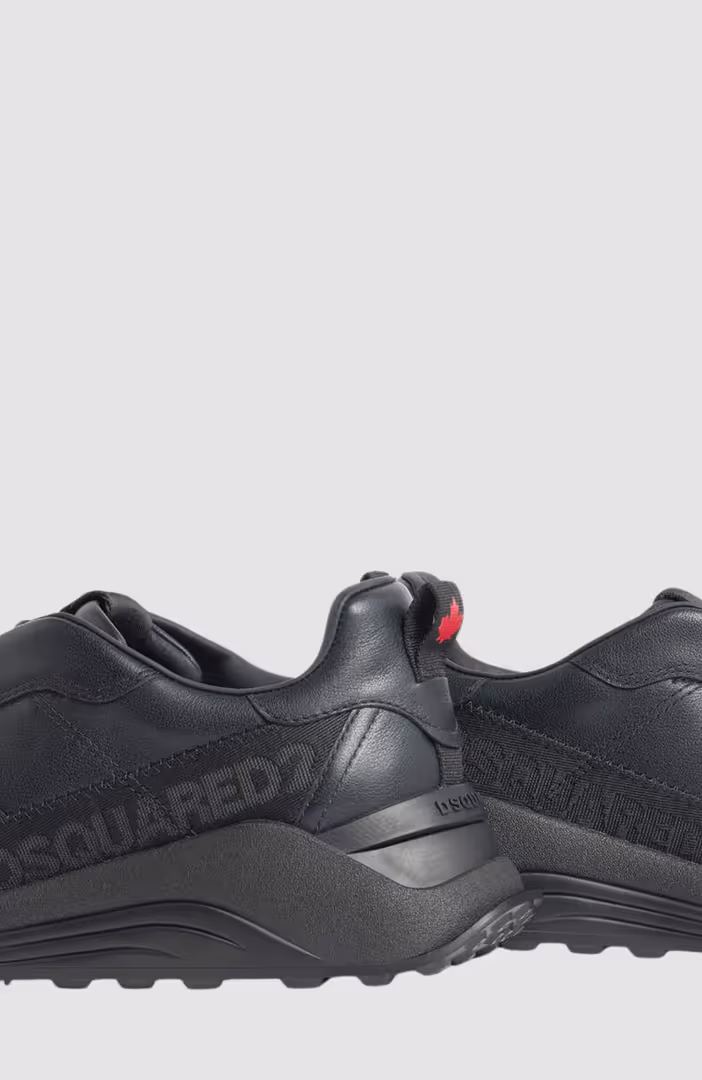 D2 Flow Sneakers