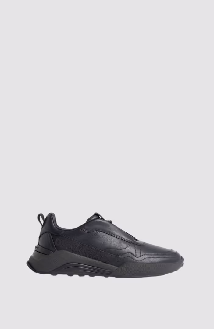 D2 Flow Sneakers