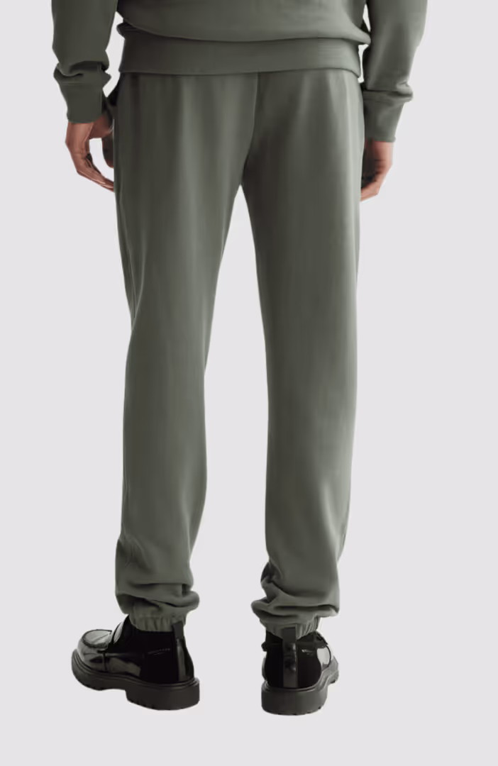 Seasonal Core - Logo Badge Sweatpants