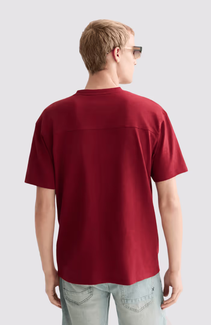 Slubyarn chest pocket artwork relaxedfit Tshirt