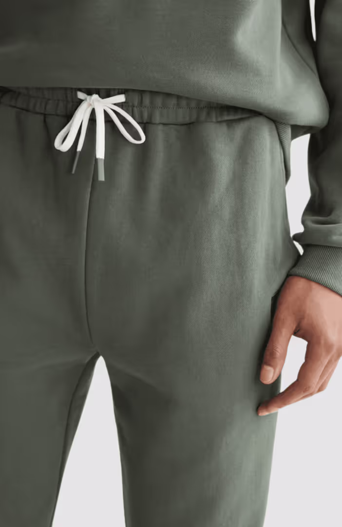 Seasonal Core - Logo Badge Sweatpants