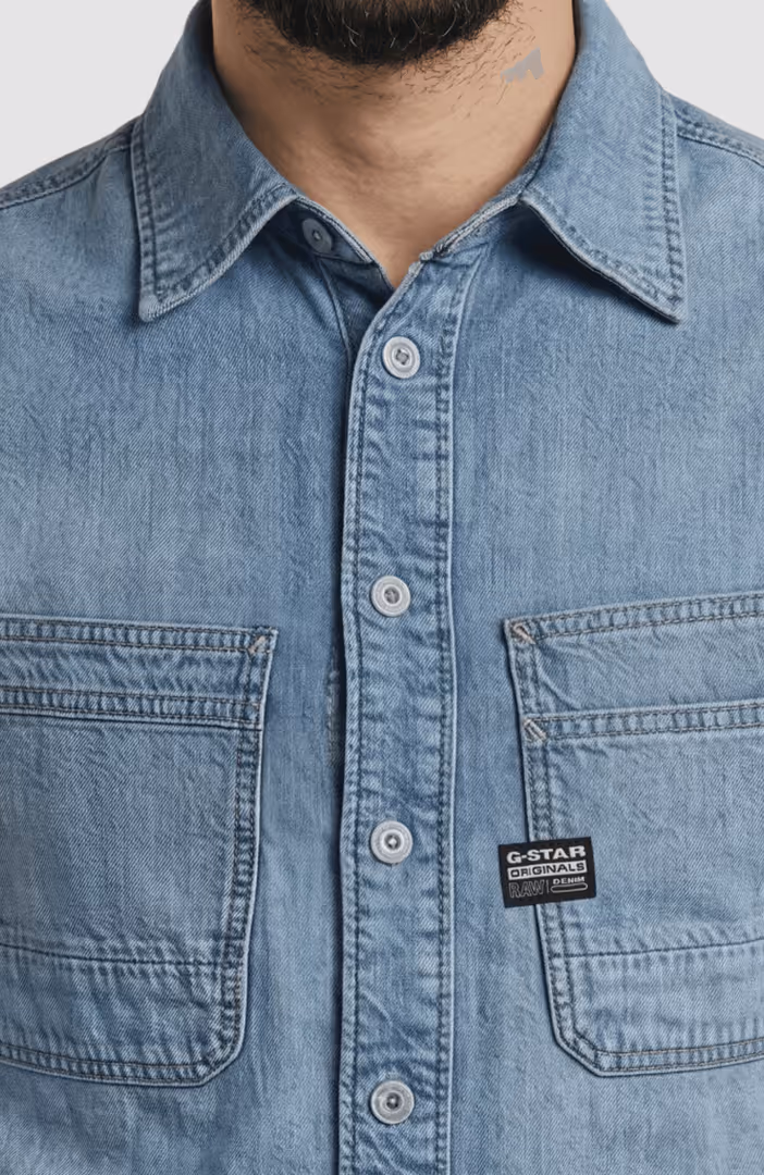 Slanted double pocket regular shirt