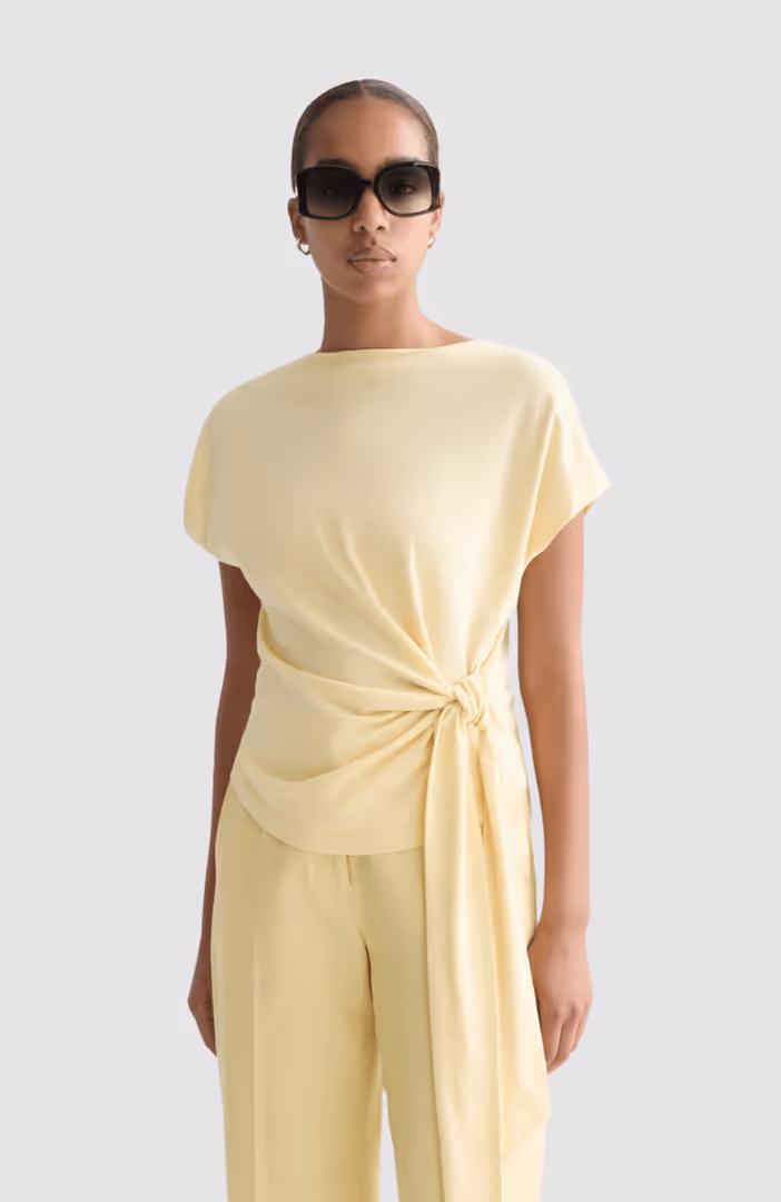 Knotted slash neck T-shirt