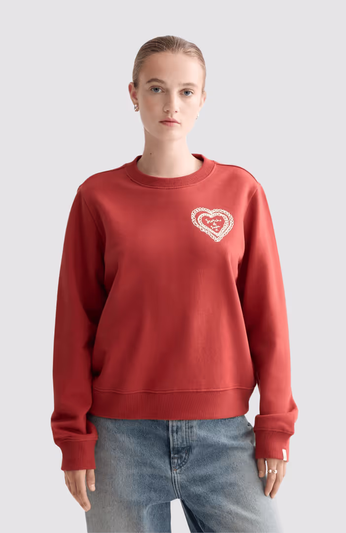 Regular fit chest artwork sweater