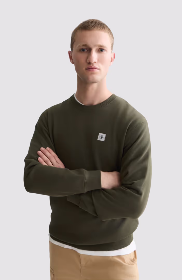 Seasonal core logo badge regularfit sweatshirt