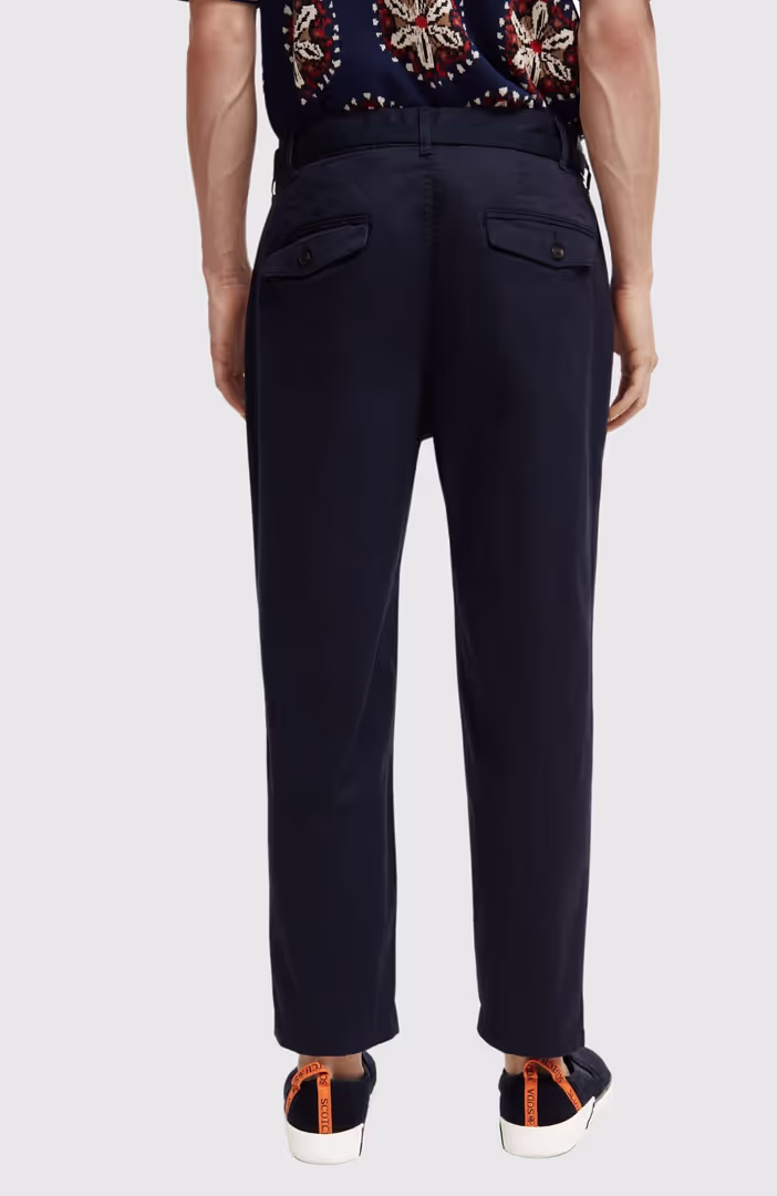 Seasonal - Barrel-leg pleated twill chino