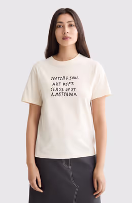 Regular fit T-shirt with chest artwork