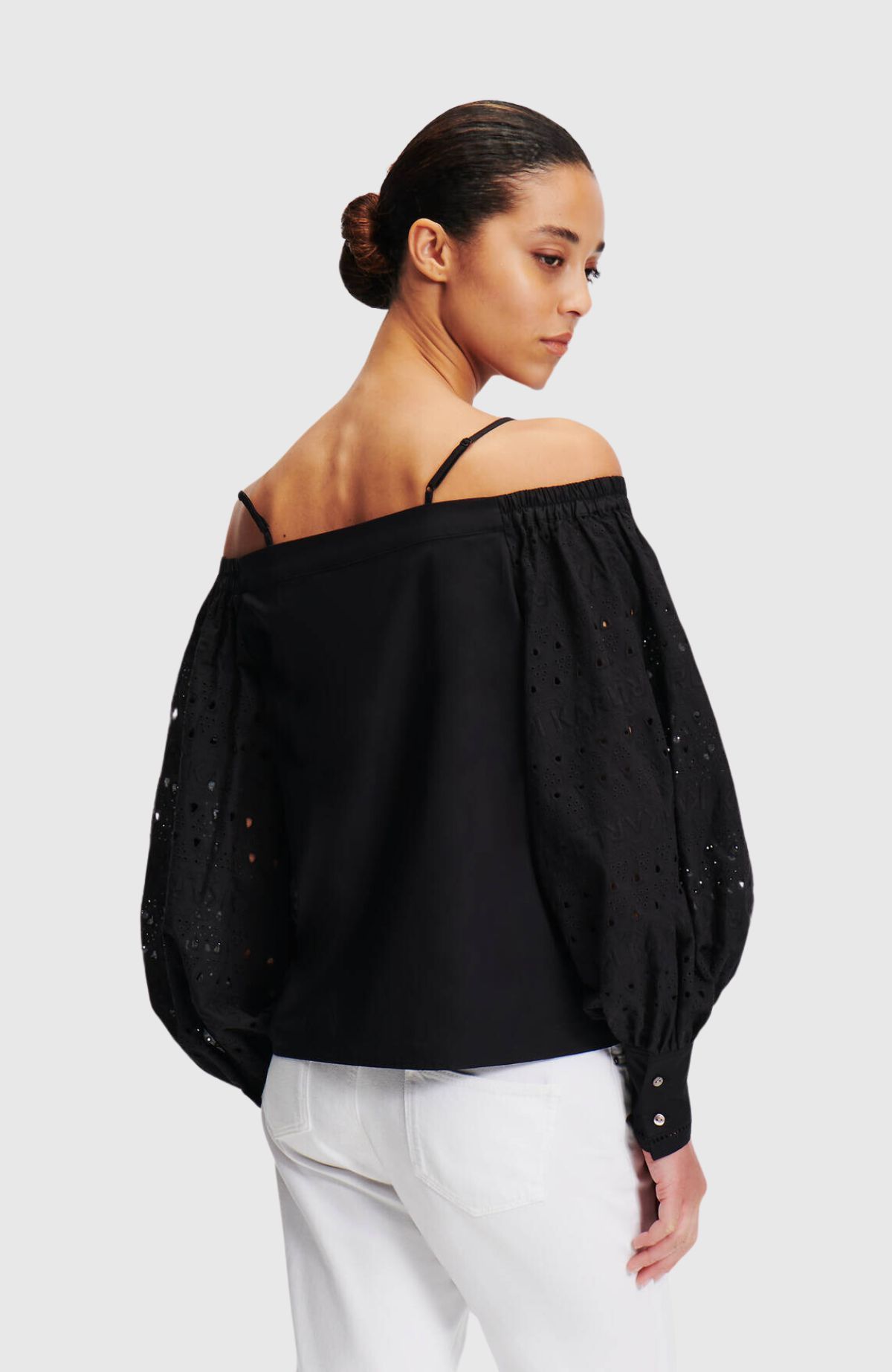 Off Shoulder Embroidery Top