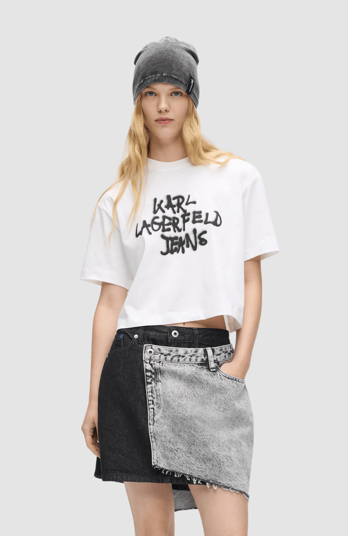 KLJ Reg Cropped Graffiti Tee