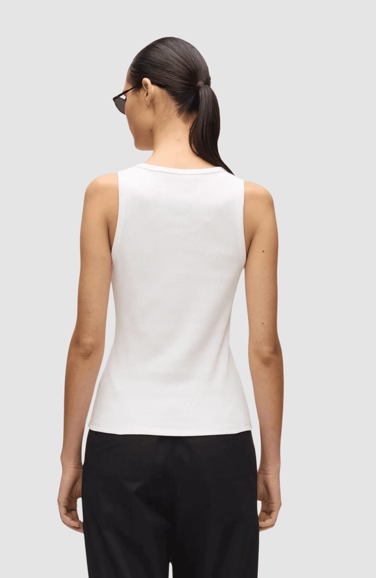 Essential Logo Commercial Tank