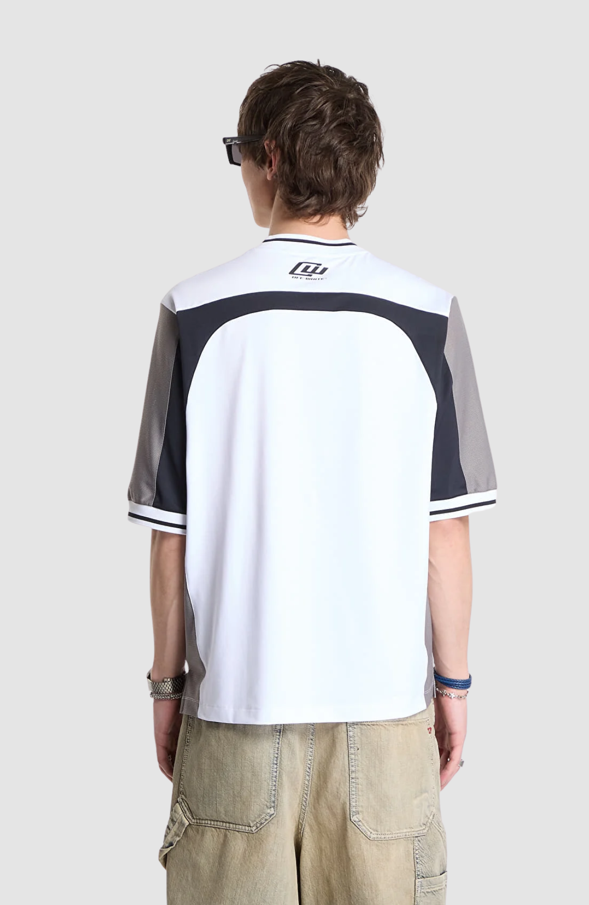 SOCCER V-NECK S/S T-SHIRT 3