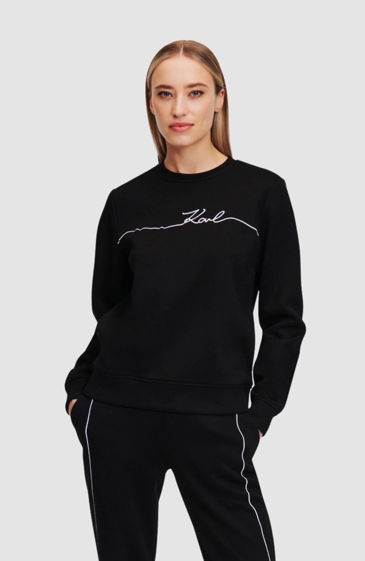 Seasonal Logo Sweatshirt